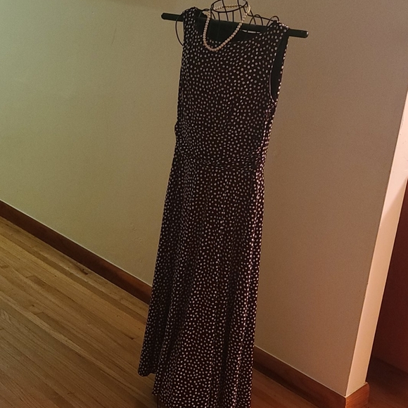 Dress - Picture 5 of 6